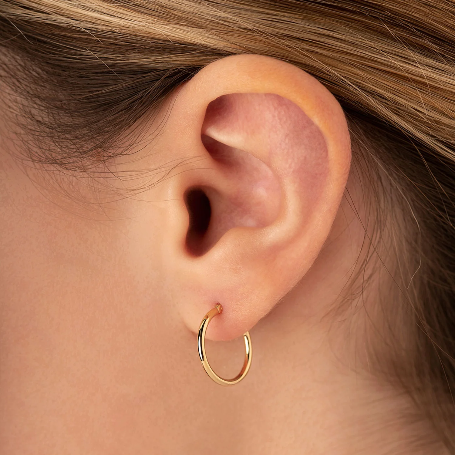 14K Yellow Gold Hoop Earrings - 15mm x 1.5mm - Image 2
