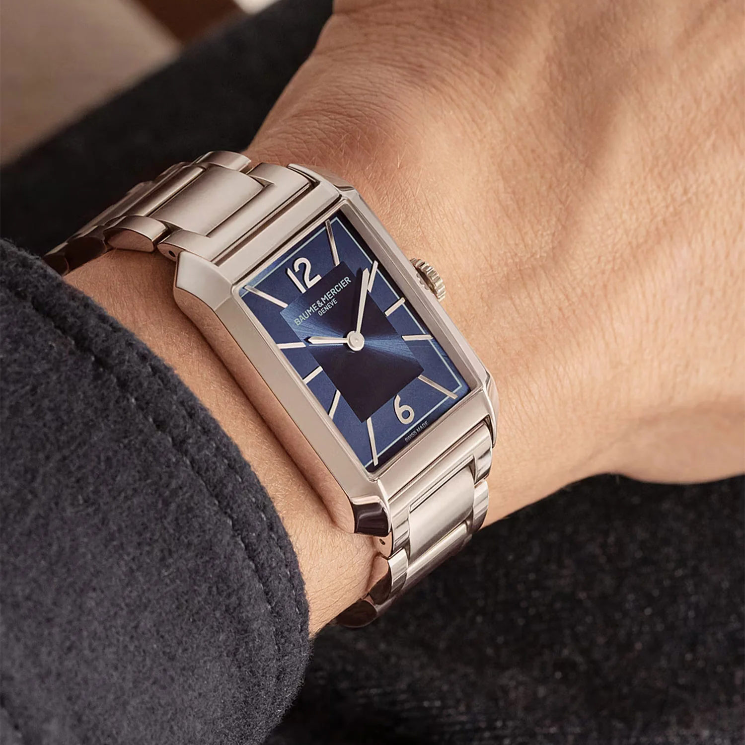 Baume & Mercier Stainless Steel 43 x 27 mm Hampton Blue dial  Bracelet 10754 Quartz watch - Image 3