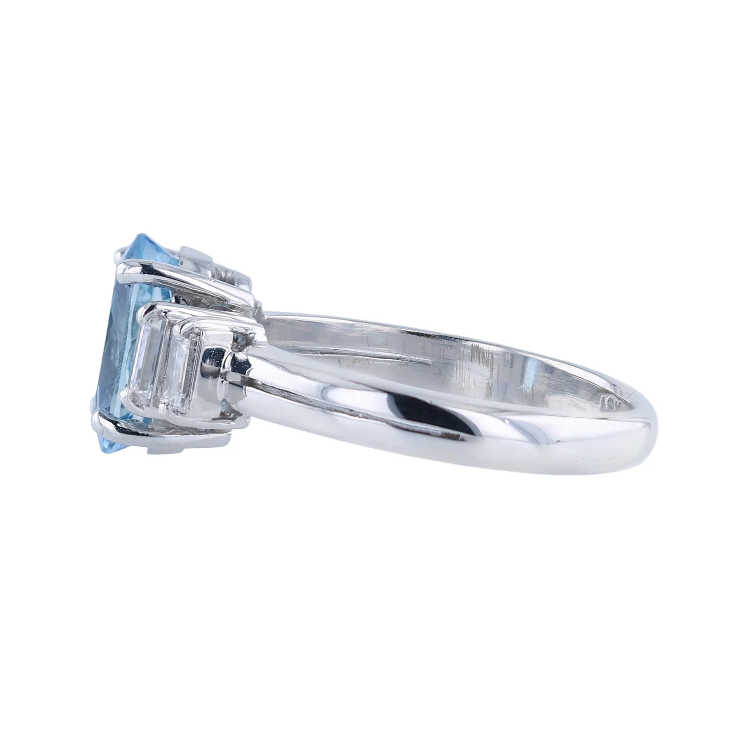 Estate 18K Aquamarine and Diamond Ring - Image 2