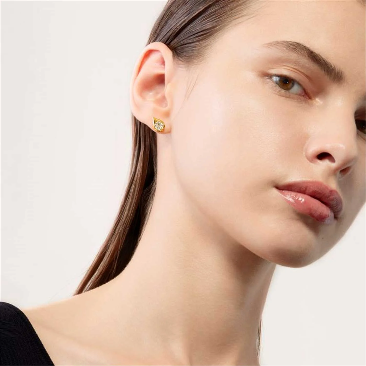 Hearts On Fire 18KY LU Diamond Droplet Stud Earrings - 0.66ctw - Image 4