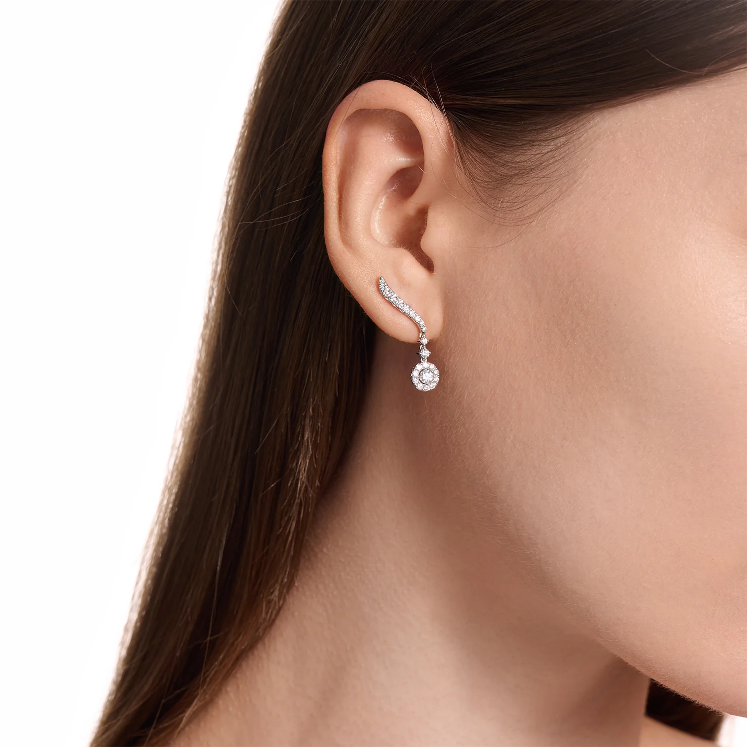 Hearts On Fire 18K VELA Diamond Drop Earrings - Image 4
