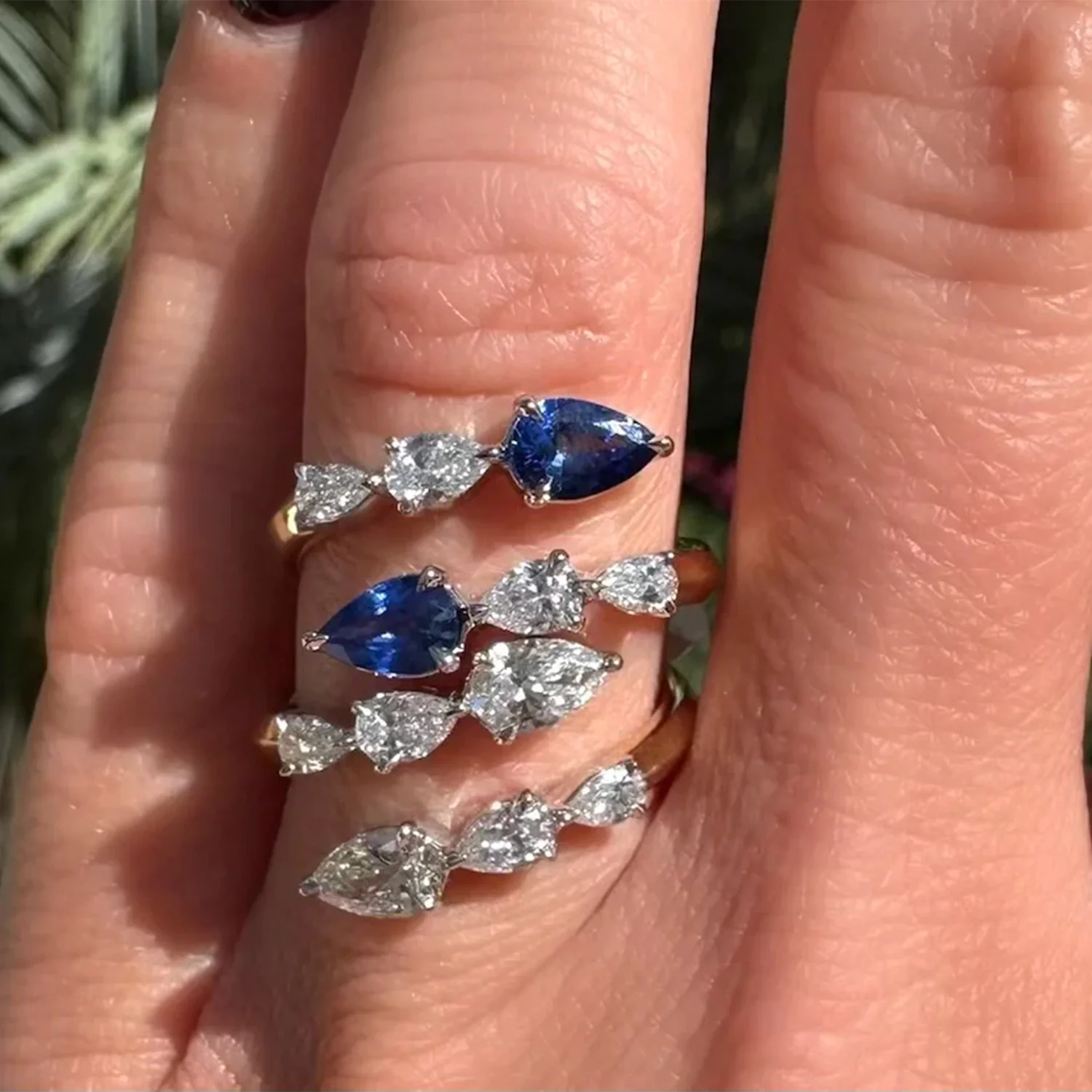 Phillips House Pear Shape Diamond and Sapphire Graduated Crossover Ring - Image 4